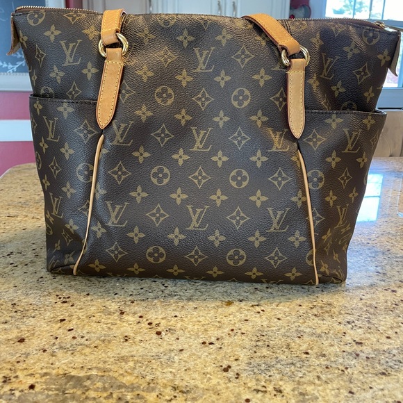 Louis Vuitton Totally Monogram MM 💎✨ - Picture 1 of 8